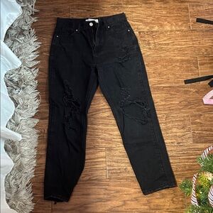 Women's Black straight leg ripped jeans